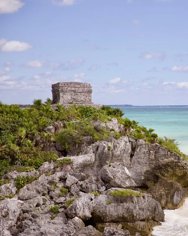 The Tulum ruins on a cliff above the Caribbean