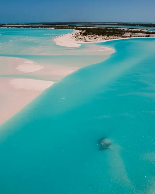 Turquoise water and sandbars in the Exumas